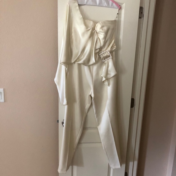 House of CB "Willow" jumpsuit - Picture 3 of 9